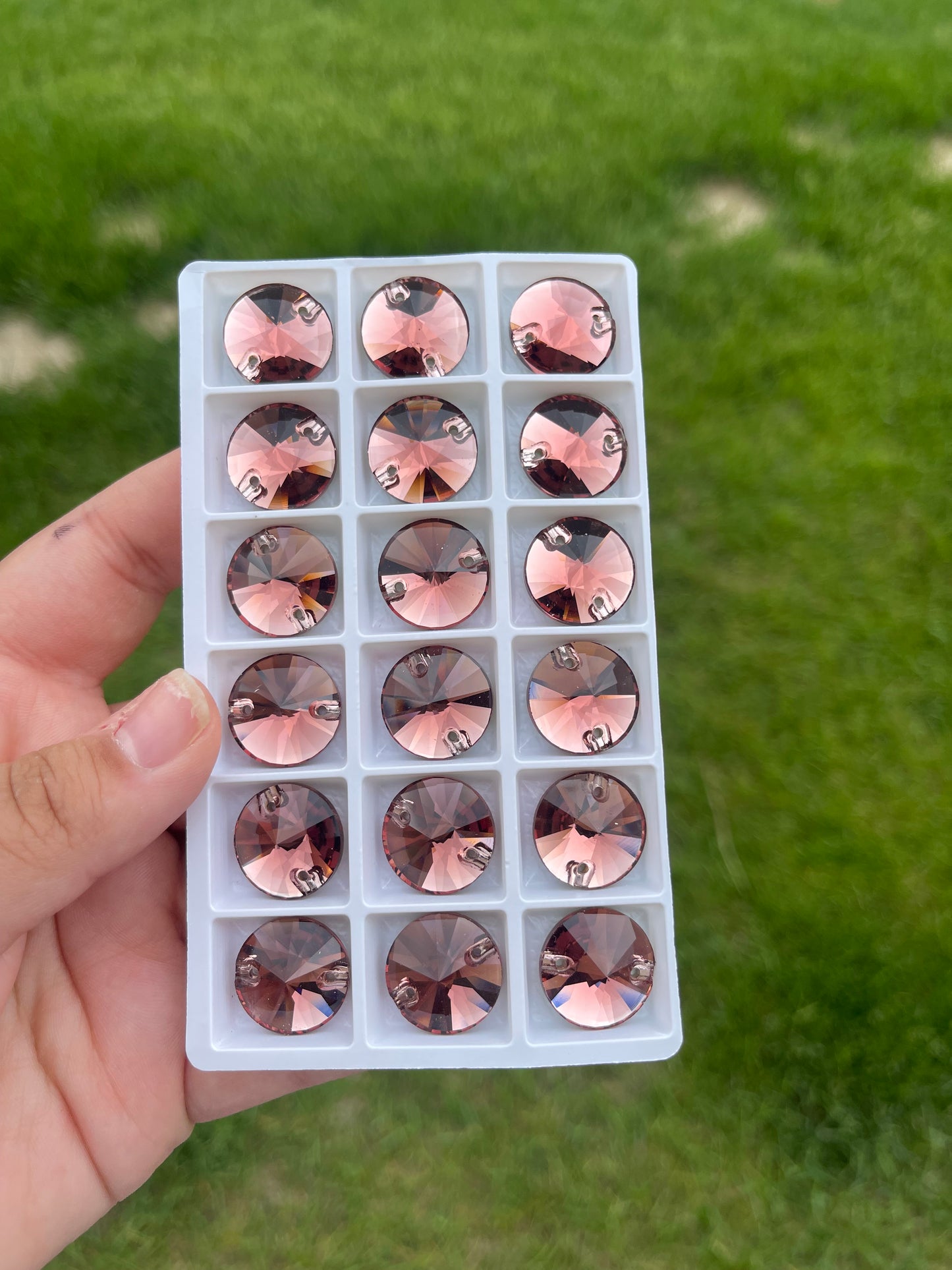 Burgundy Glass Rivoli Rhinestone 18mm