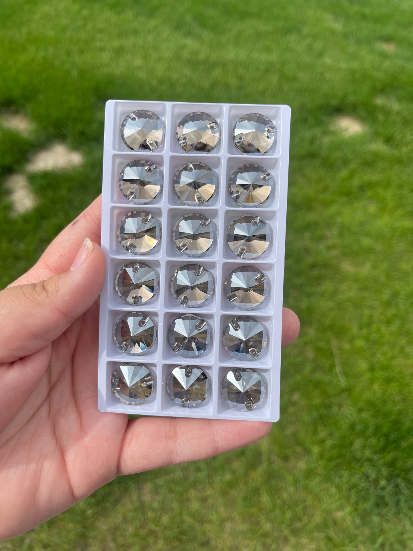 Satin Glass Rivoli Rhinestone 18mm